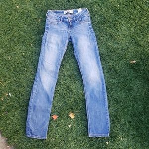 Hollister Jeans 24X33